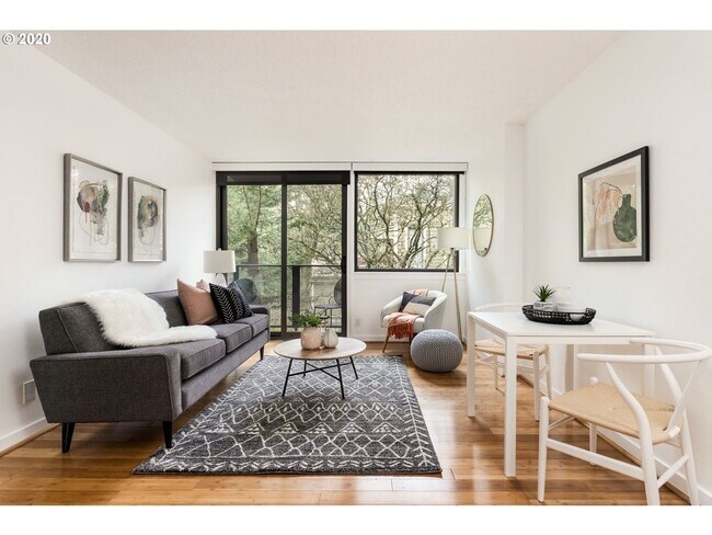 Photo - 2020 Main Street #607 ~ MOVE IN SPECIAL!... Unit 607