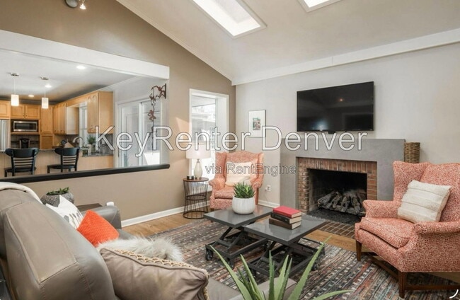 Photo - 1070 S Elmira St
