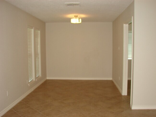 Photo - 7010 Buchanan Dr