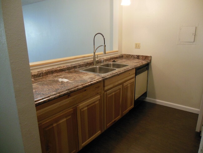 Photo - 1135 Florida Road Apartments Unit C-2
