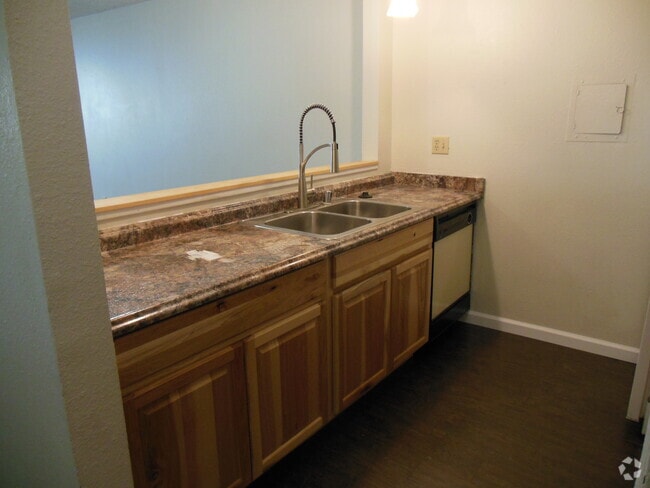 Building Photo - 1135 Florida Road Unit C-2 Rental