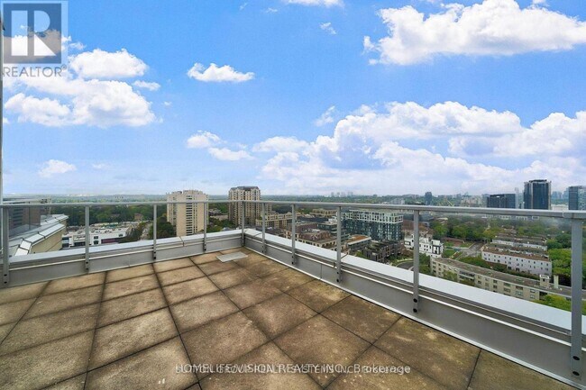 Photo - 8 Rean Dr Unit UPH2