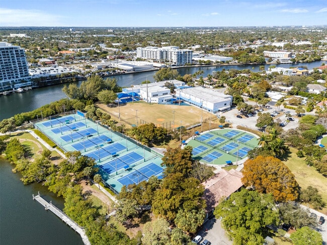 Photo - 2555 NE 11th St Unit 606