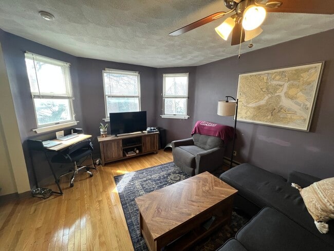 Photo - 217 Holland St Unidad 2B