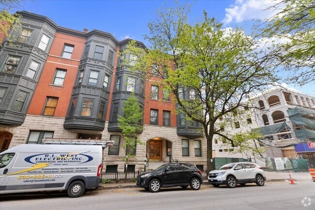 Building Photo - 505 W Fullerton Pky Unit 1 Rental