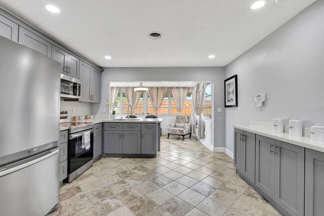 Photo - 4901 NW 27th Way