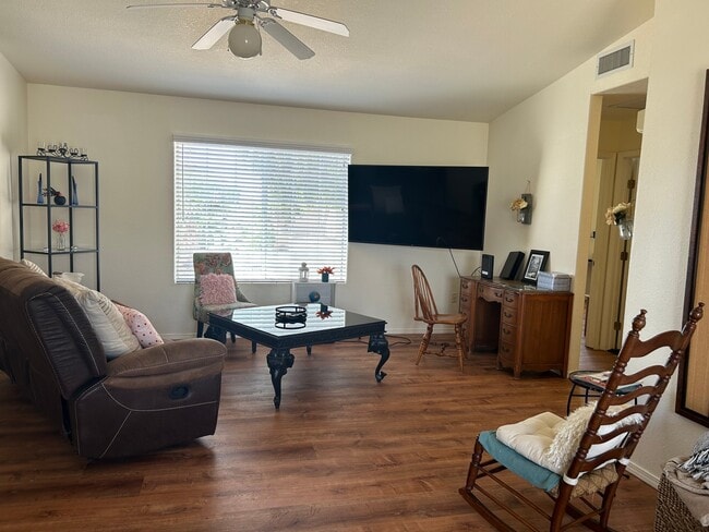 4389 Bernard Pl