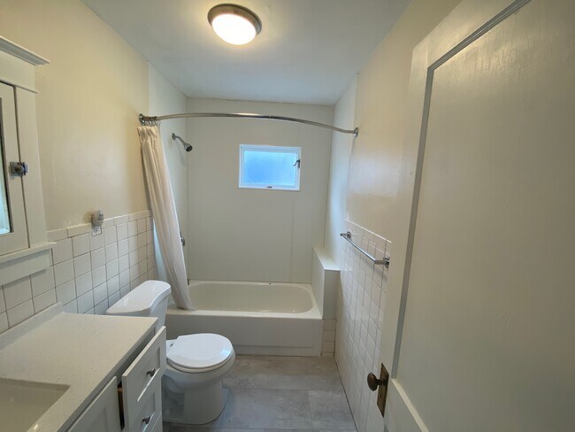 Photo - 509 Hinman Ave