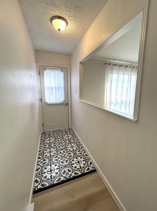 Photo - 13 Chapman Crescent Unit B