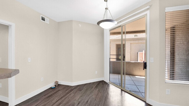 Laguna at Arrowhead Ranch apartments — community photo