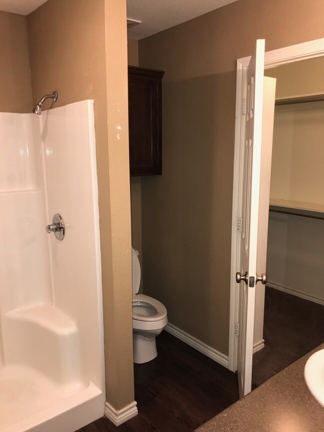 Photo - 4280 Castlegate Dr Unit 4280