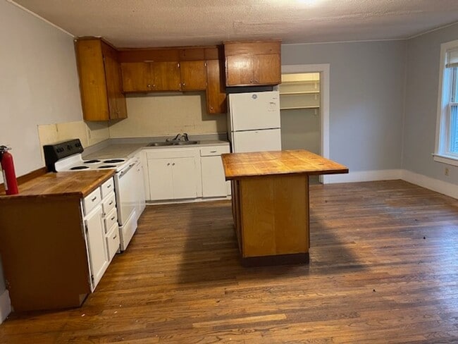 Photo - 18 Central St Unit 3