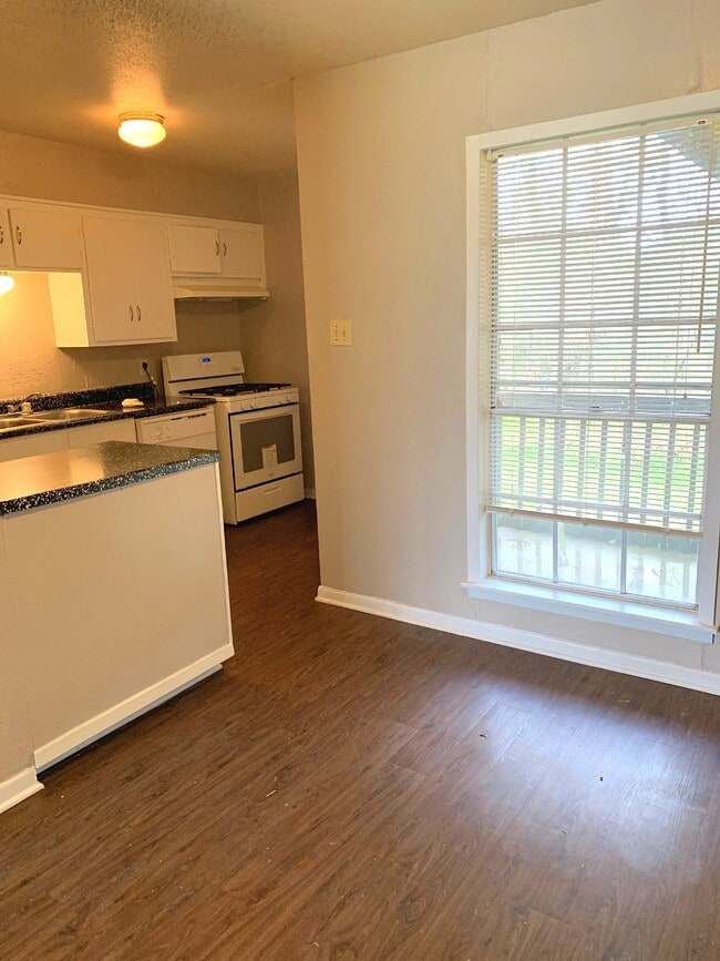 Photo - Normandy Square Apartments