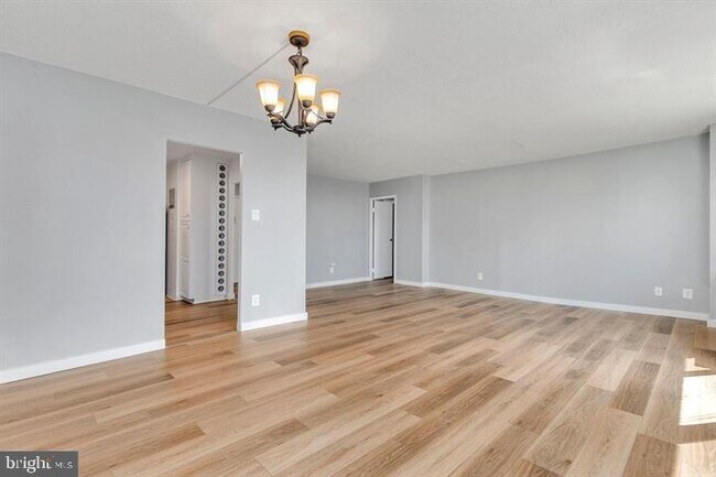 Photo - 11801 Rockville Pike Unidad 910