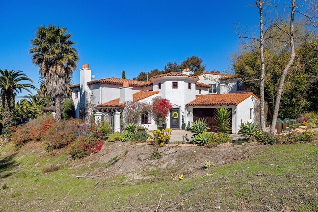 Building Photo - 1809 Palos Verdes Dr W