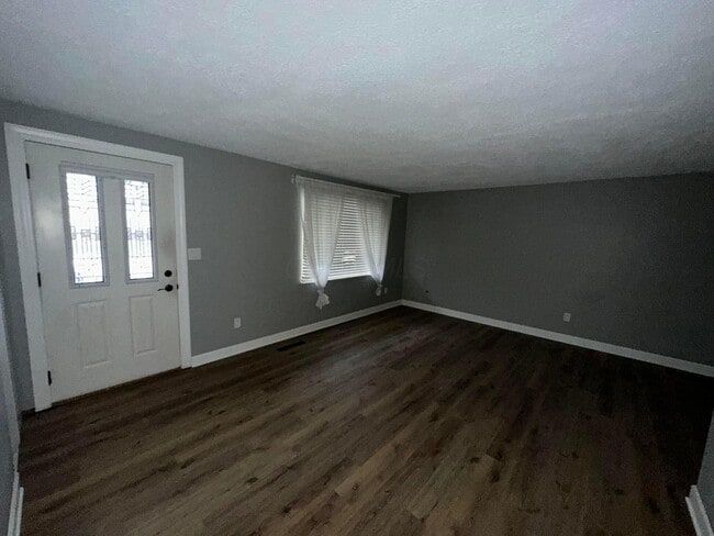 Photo - 3535 Paris Blvd