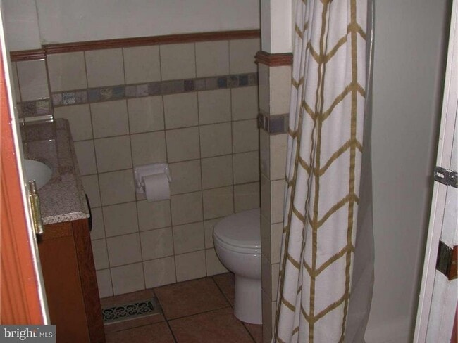 Photo - 358 Krams Ave