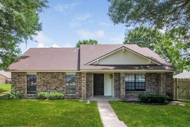 Building Photo - 1037 Eagle Ct