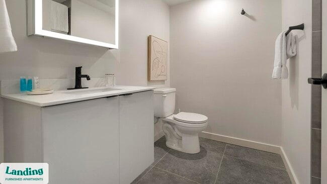 Photo - 2009 N Howard St Unidad 325