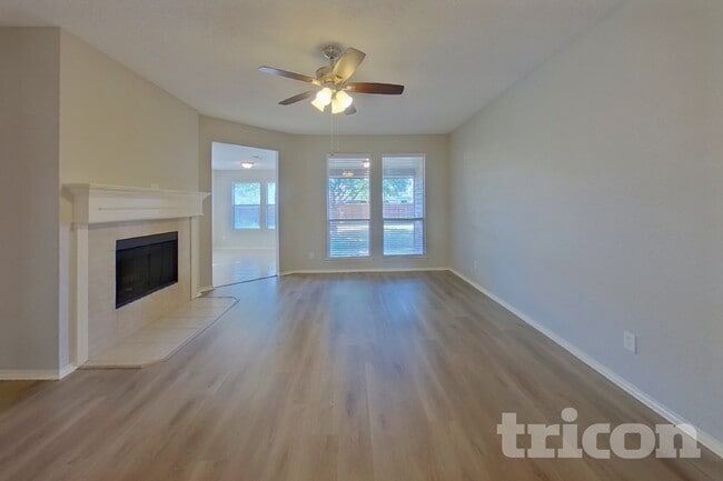 Photo - 521 Olive St