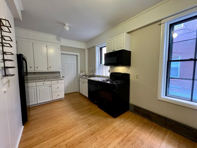 Photo - 76 India St Apartment Unit 1