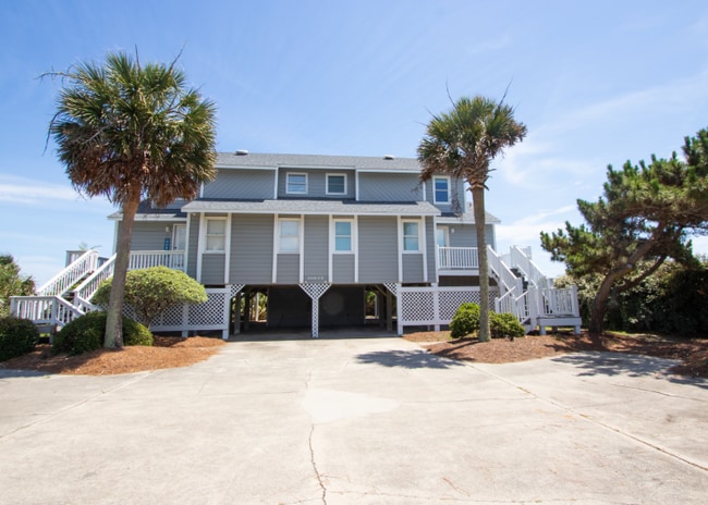 Building Photo - 10035 Seabreeze Dr Rental