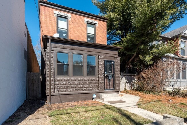 Building Photo - 374 E Whittier St Unit 374
