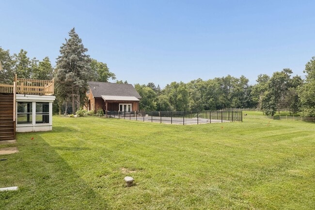 Photo - 1N480 Indian Knoll Rd