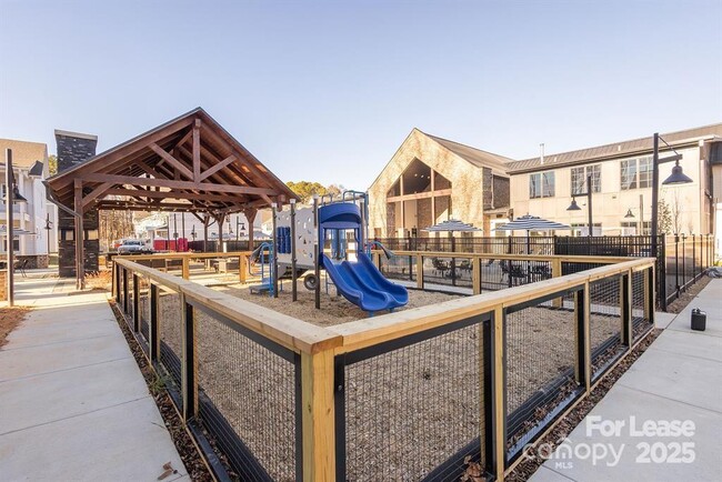 Photo - 3110 Doe River Wy