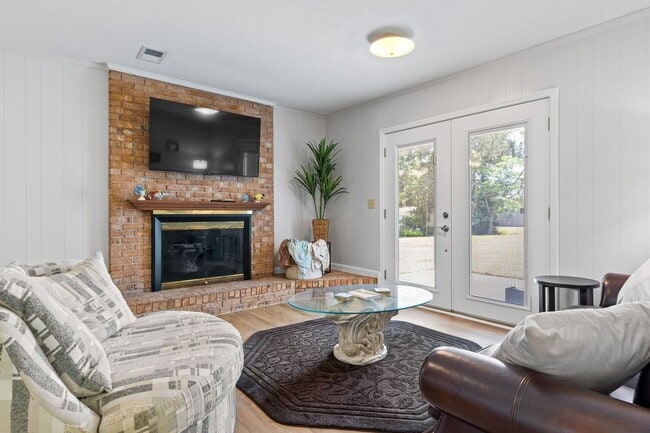 145 Cheyenne Trail