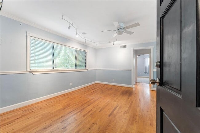 Photo - 870 Glendale Terrace NE Unit 7