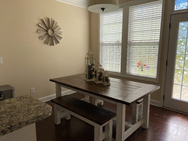Photo - 9610 Camberley Ave NW