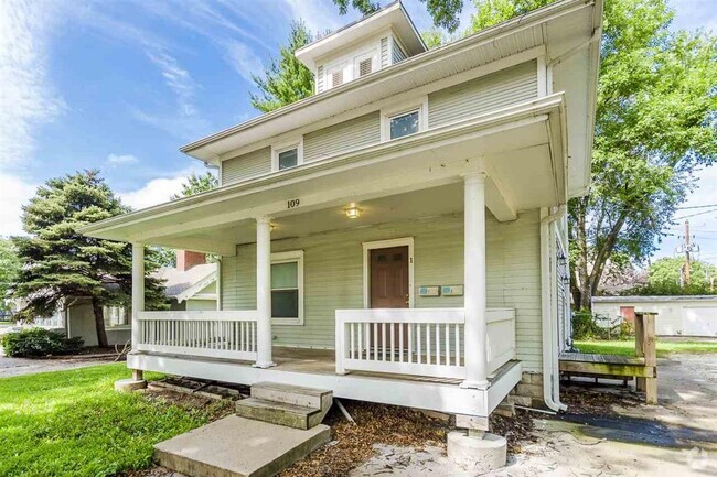 Building Photo - 109 N 9th St Rental