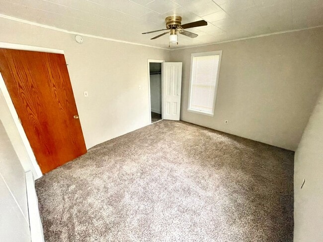 Photo - Nice 3 bed 1.5 bath house!