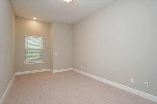 Photo - 5117 Royal Heath Dr