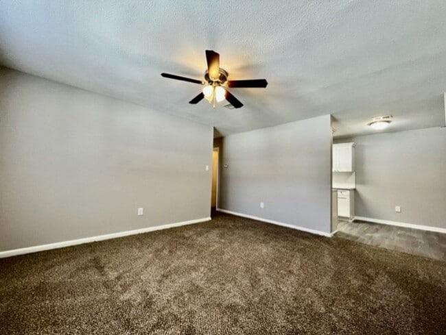 Photo - 711 Melody Ln Unidad B1