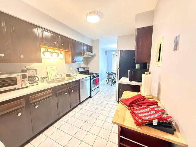 Photo - 3108 Roberts Dr Unit 6