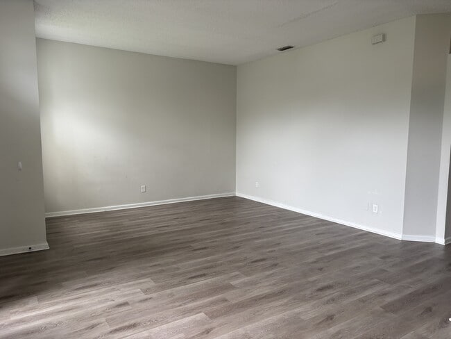Photo - 7242 Longhorn Cir S