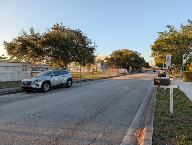 Photo - 1037 SW 76th Ave Unit 1037