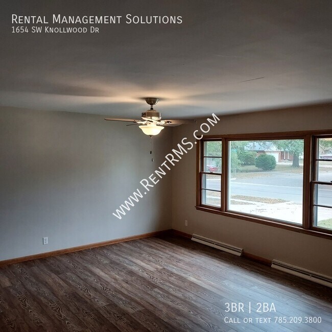 Photo - 1654 SW Knollwood Dr