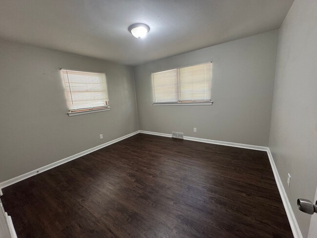 Photo - 8602 Gwin Dr House