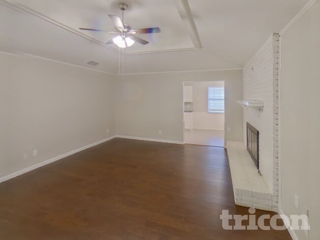 Photo - 600 Spring Willow Dr