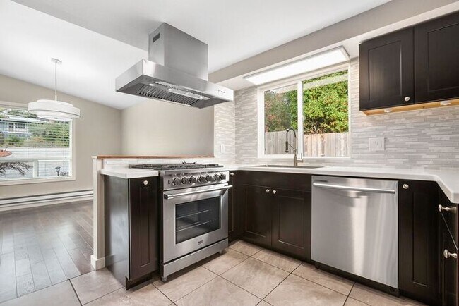 Photo - Custom Arbor Heights Bungalow with AC and ...