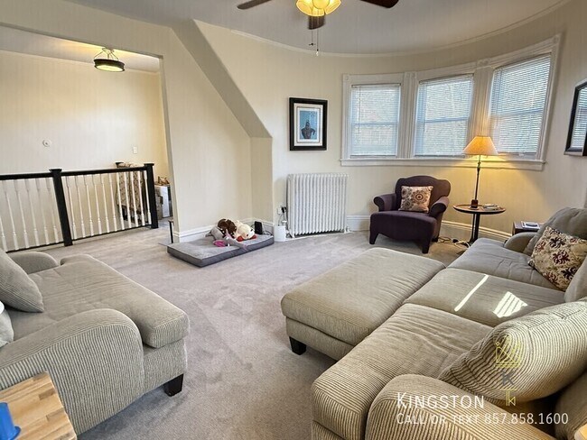 Photo - 163 Babcock St Unidad 2R