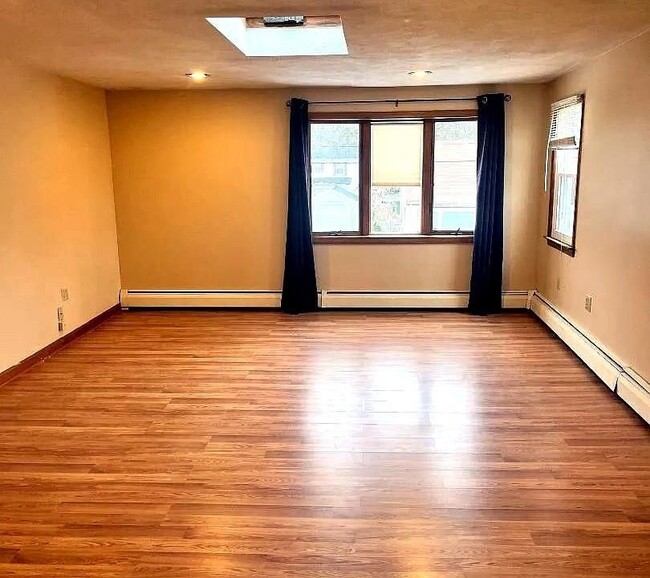 Photo - 80 Ballston Ave