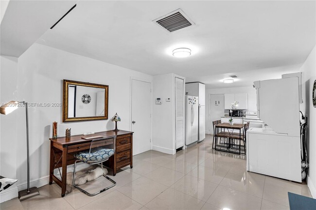 Photo - 519 NW 52nd St
