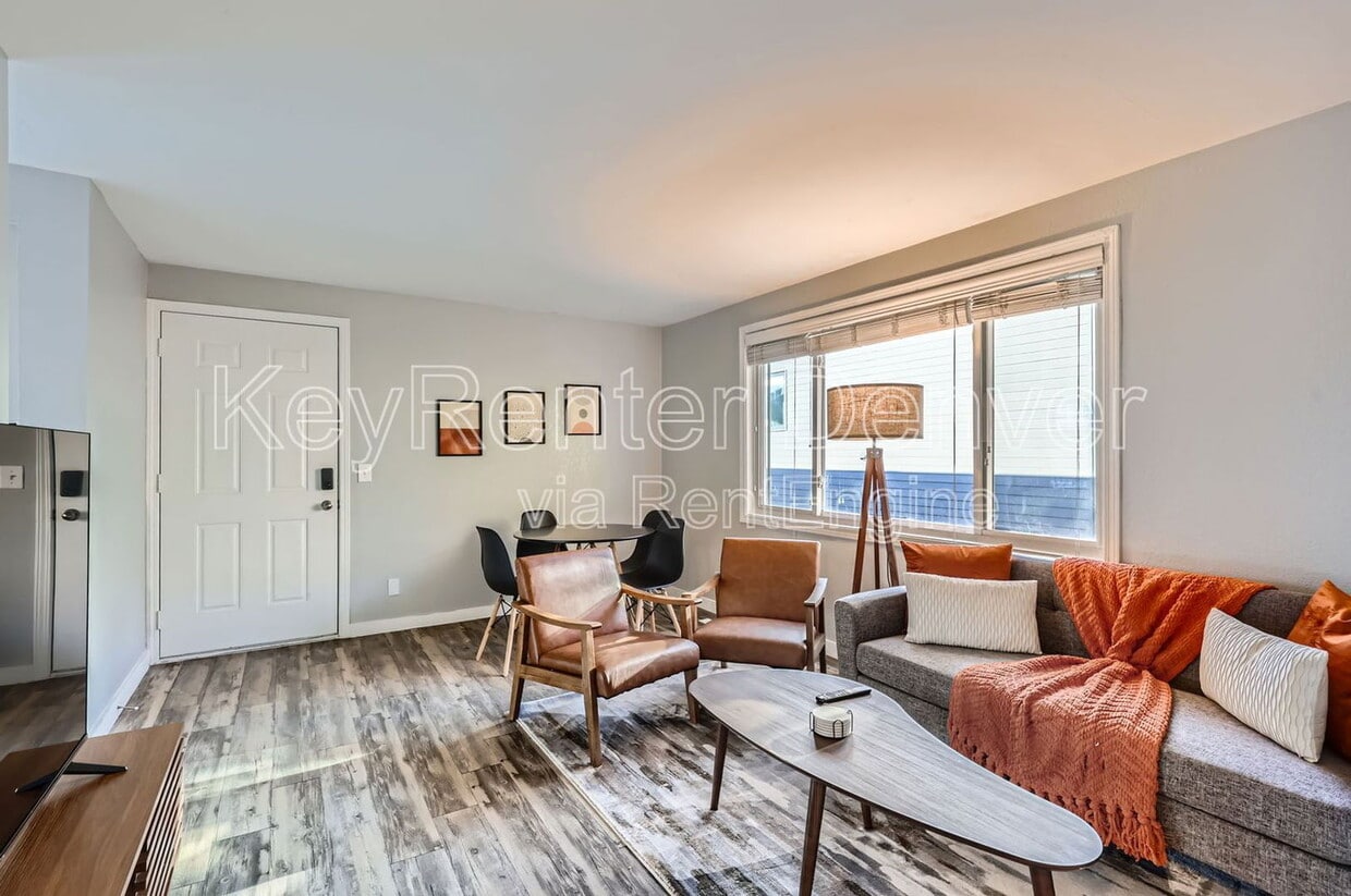 Photo - 2445 Lawrence St
