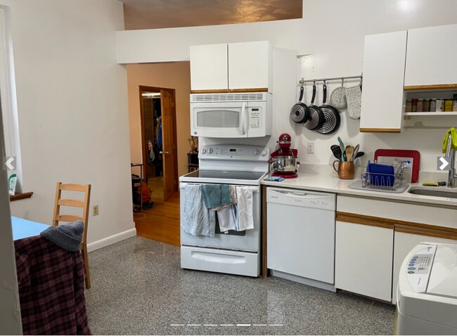 87 Prince St