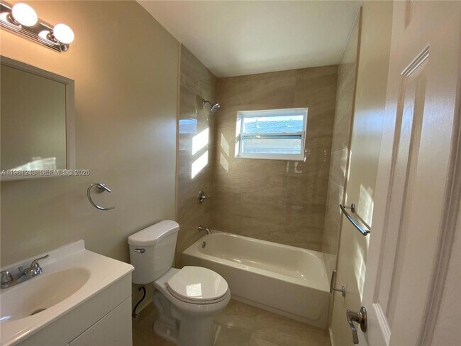 Photo - 1158 SW 11th Ave Unit 1160