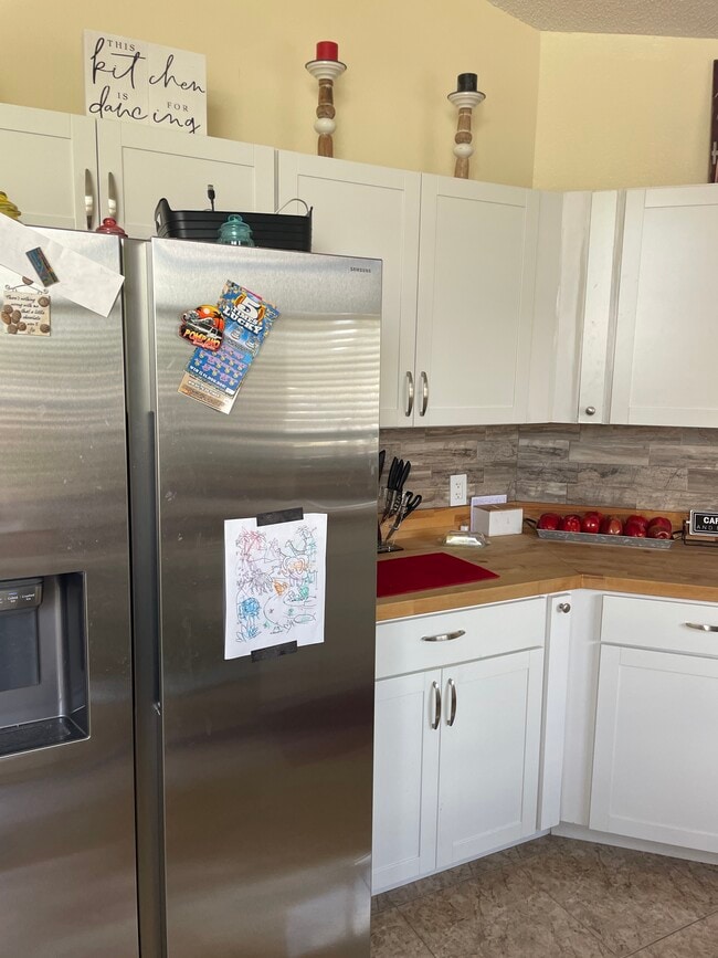 Photo - 308 Oak Track Ln